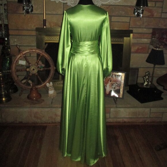 Catherine D'Lish Beverly Gown - Picture 4 of 11